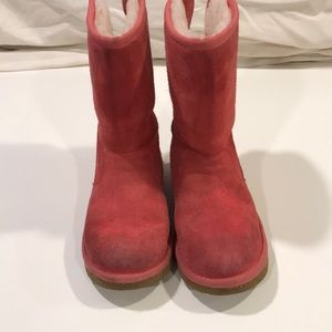 Kids pink ugg boots